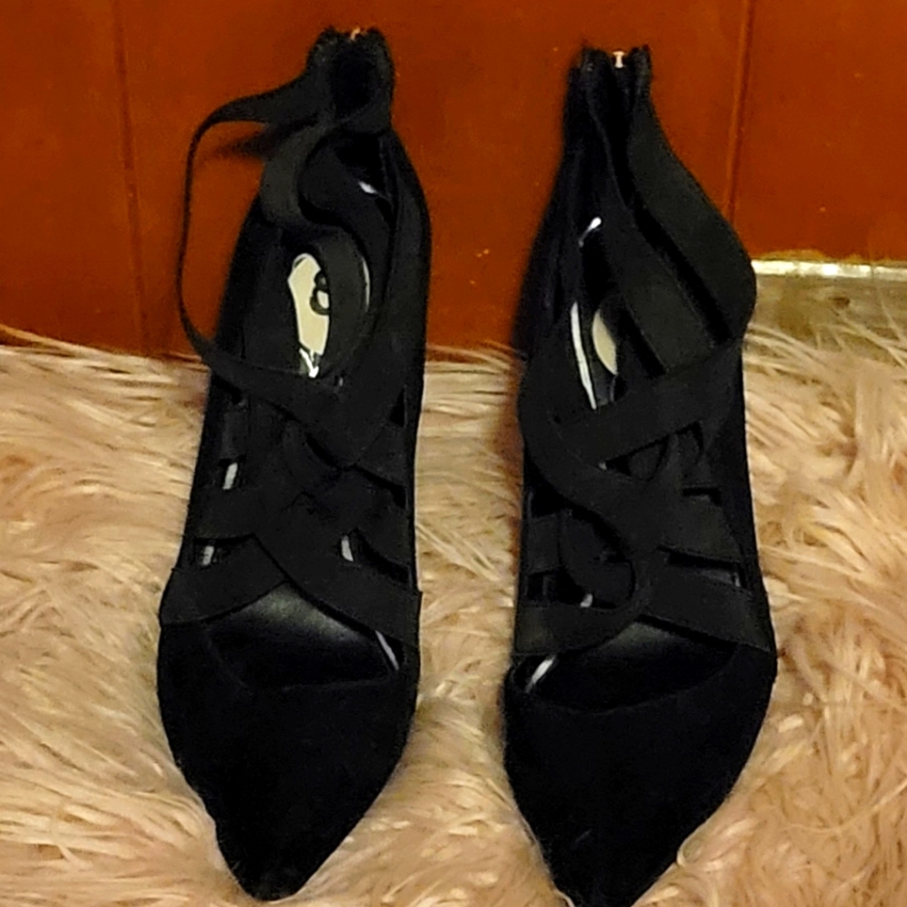 Black strappy pumps